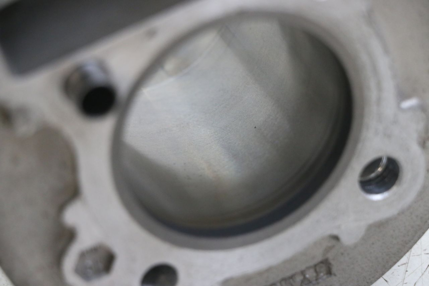 photo de CYLINDRE PISTON JONWAY AZTRAL 125 (2008 - 2017) - Zoom état d’usage