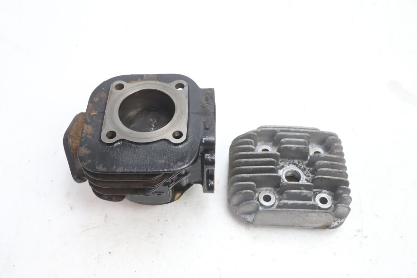 photo de CYLINDRE PISTON MBK BOOSTER SPIRIT 50 (1996 - 1999) - Points de fixation