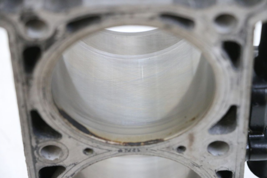 photo de CYLINDRE PISTON MV AGUSTA BRUTALE R WALLY 910 (2008 - 2008) - Zoom composants