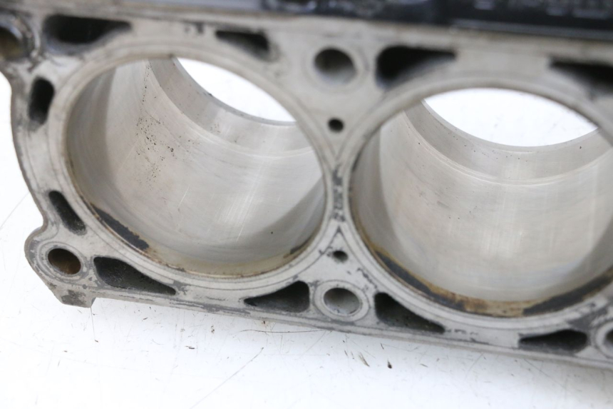 photo de CYLINDRE PISTON MV AGUSTA BRUTALE R WALLY 910 (2008 - 2008) - Zoom état d’usage