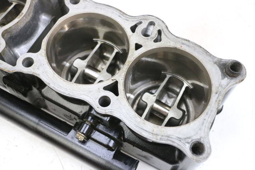 photo de CYLINDRE PISTON MV AGUSTA BRUTALE R WALLY 910 (2008 - 2008) - Vue d’ensemble