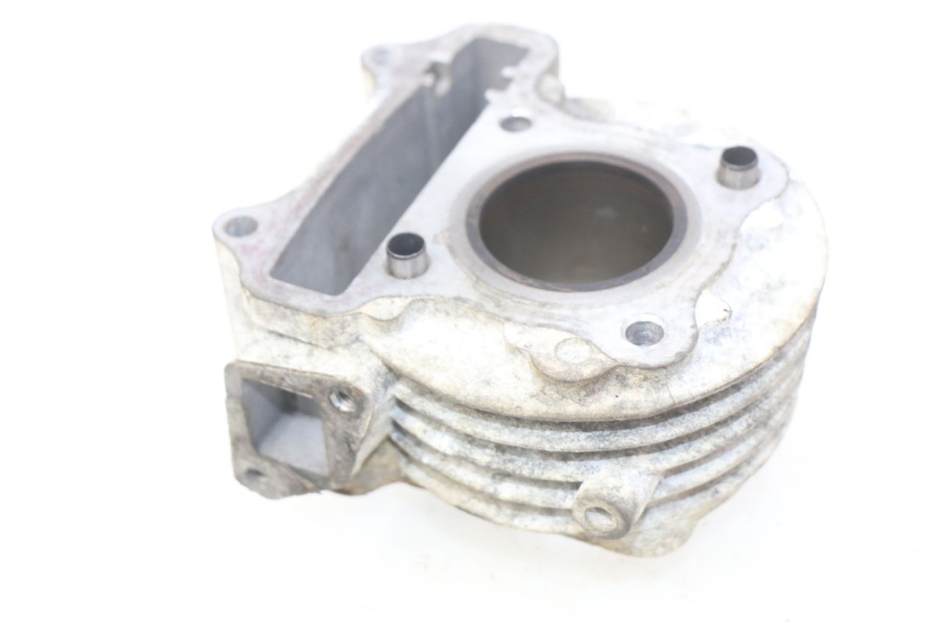 photo de CYLINDRE PISTON BAOTIAN BT 50 QT-12 50 (2007 - 2009) - Zoom état d’usage