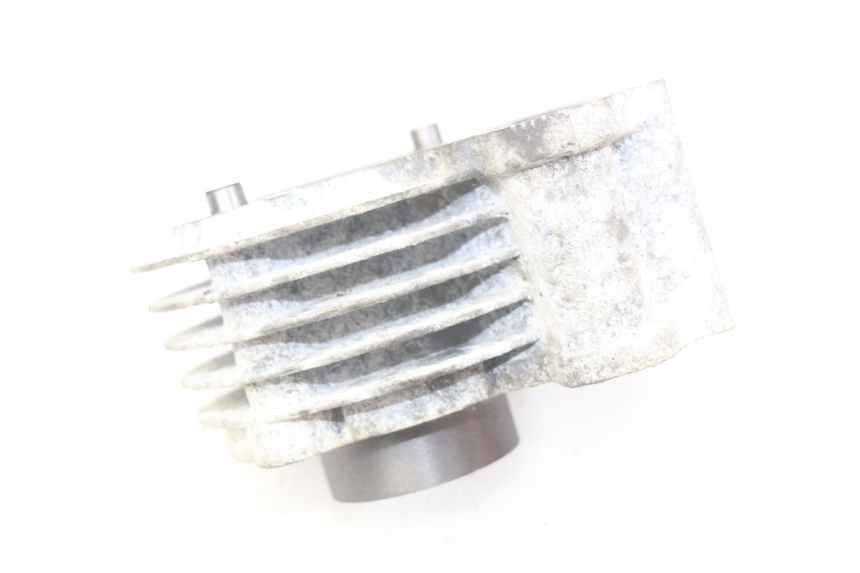 photo de CYLINDRE PISTON BAOTIAN BT 50 QT-12 50 (2007 - 2009) - Gros plan technique