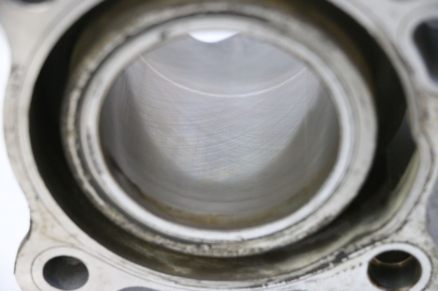 photo de CYLINDRE PISTON SUZUKI BURGMAN 125 (2007 - 2014) - Zoom état d’usage