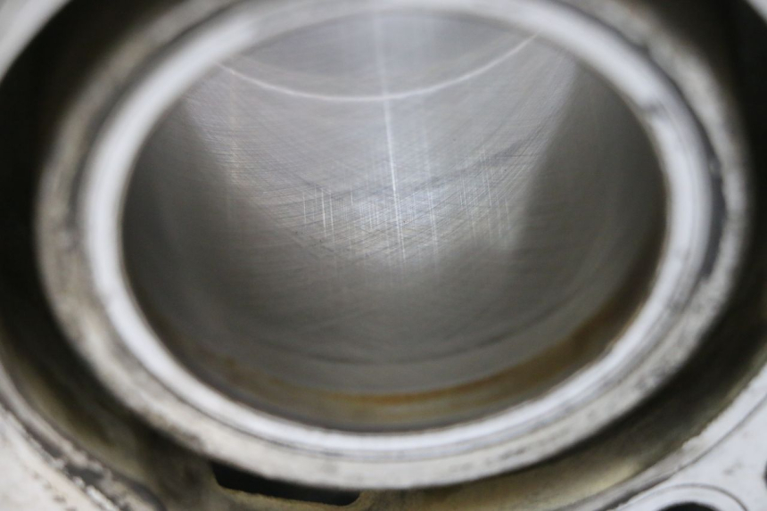 photo de CYLINDRE PISTON SUZUKI BURGMAN 125 (2007 - 2014) - Autre angle de vue