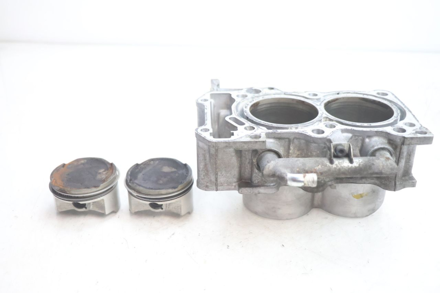 photo de CYLINDRE PISTON SUZUKI BURGMAN EXECUTIVE ABS 650 (2006 - 2012) - Autre angle de vue