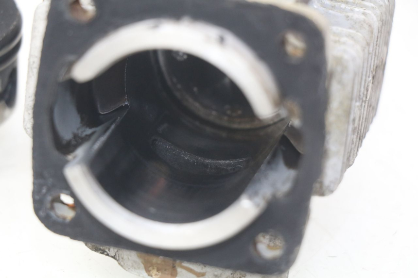 photo de CYLINDRE PISTON POCKET BIKE COURSE 50 - Points de fixation