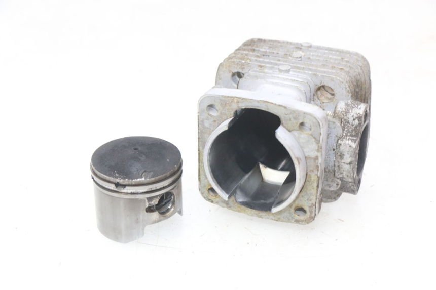 photo de CYLINDRE PISTON POCKET BIKE CROSS 50 - Zoom état d’usage