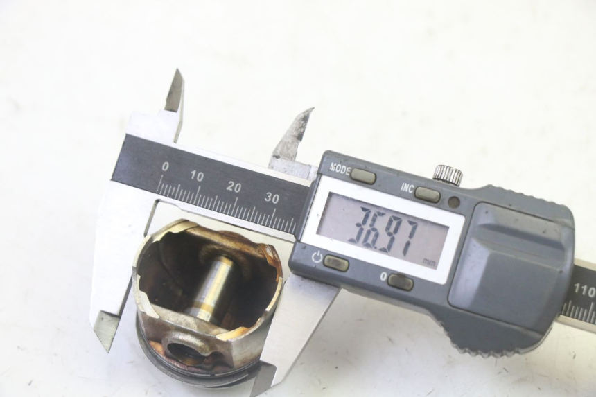 photo de CYLINDRE PISTON SYM CROX 4T 50 (2016 - 2023) - Focus structure