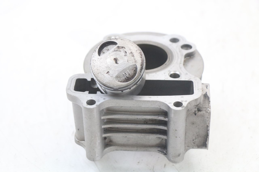 photo de CYLINDRE PISTON LONGJIA DIGITA 4T 50 (2019 - 2022) - Gros plan technique