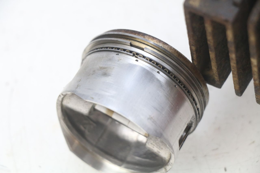 photo de CYLINDRE PISTON CCR DIRT BIKE 110 - Vue rapprochée