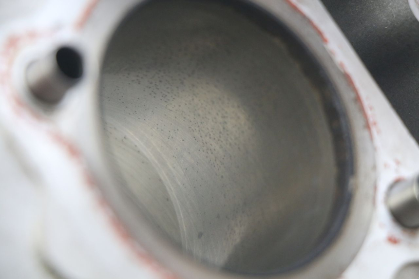 photo de CYLINDRE PISTON XTRM FACTORY DIRTBIKE BSE 150 - Points de fixation