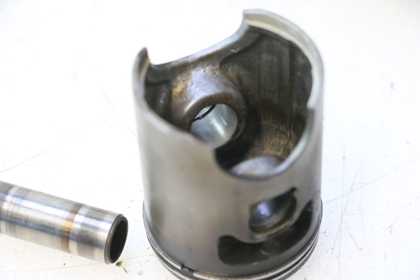 photo de CYLINDRE PISTON HONDA FES PANTHEON 2T 125 (1998 - 2002) - Zoom qualité