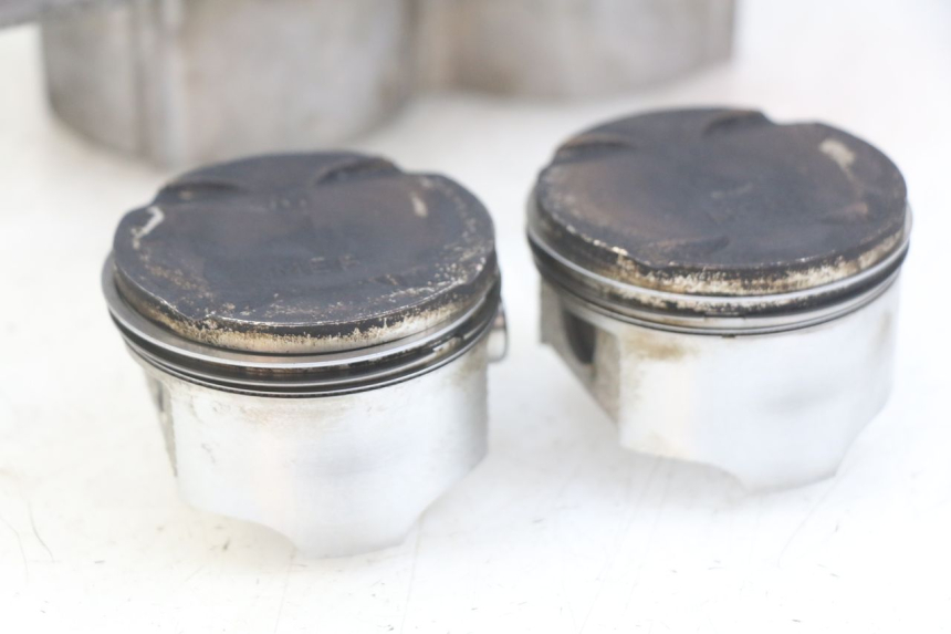 photo de CYLINDRE PISTON HONDA FJS SILVERWING SILVER WING 400 (2009 - 2016) - Zoom qualité