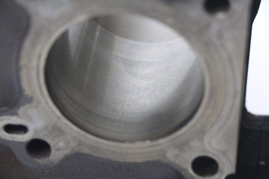 photo de CYLINDRE PISTON PIAGGIO FLY 125 (2005 - 2012) - Gros plan technique