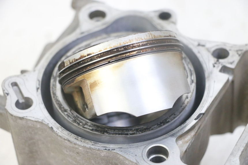 photo de CYLINDRE PISTON HONDA FORZA ABS 300 (2013 - 2017) - Zoom composants