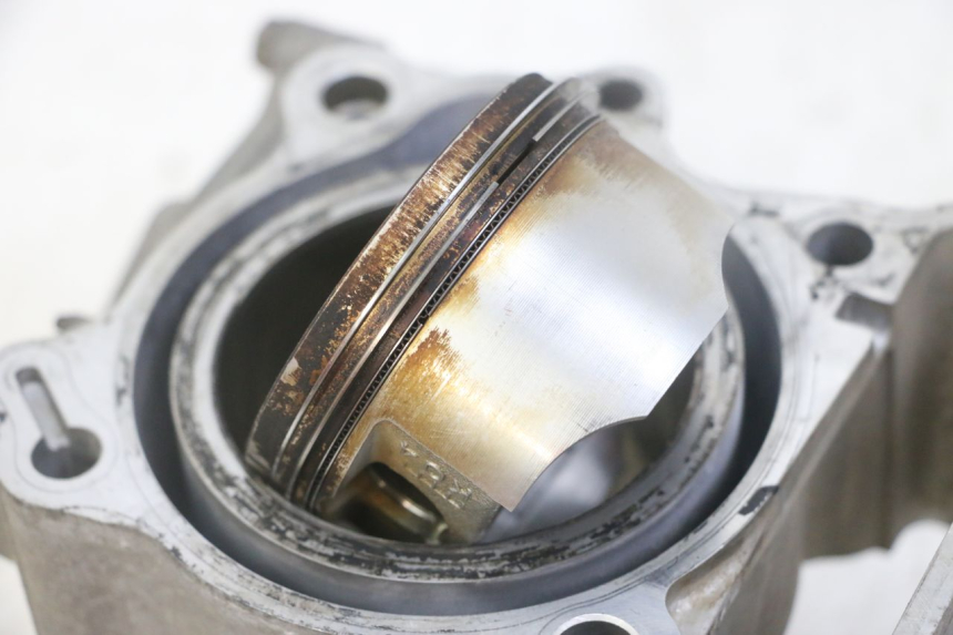 photo de CYLINDRE PISTON HONDA FORZA ABS 300 (2013 - 2017) - Vue rapprochée