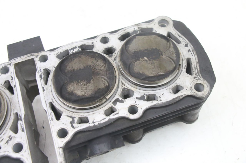 photo de CYLINDRE PISTON YAMAHA FZS FAZER 600 (2001 - 2003) - État de surface