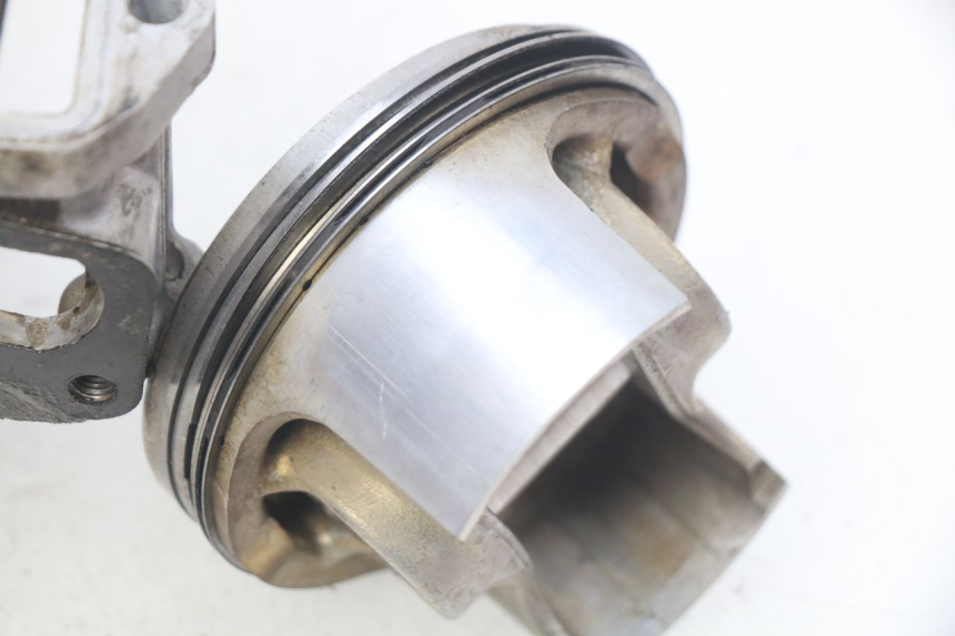 photo de CYLINDRE PISTON PEUGEOT GEOPOLIS 400 (2007 - 2013) - Angle alternatif