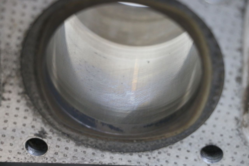 photo de CYLINDRE PISTON SUZUKI GSX E 250 (1982 - 1983) - État de surface