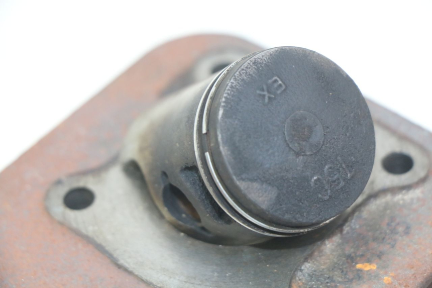 photo de CYLINDRE PISTON SYM JET EURO X 2T 50 (2003 - 2007) - Gros plan technique