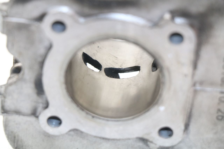 photo de CYLINDRE PISTON PEUGEOT KISBEE 2T 50 (2018 - 2022) - Autre angle de vue
