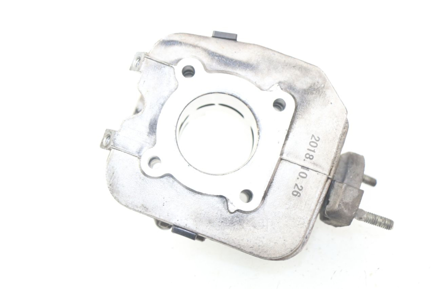 photo de CYLINDRE PISTON PEUGEOT KISBEE 2T 50 (2018 - 2022) - Points de fixation