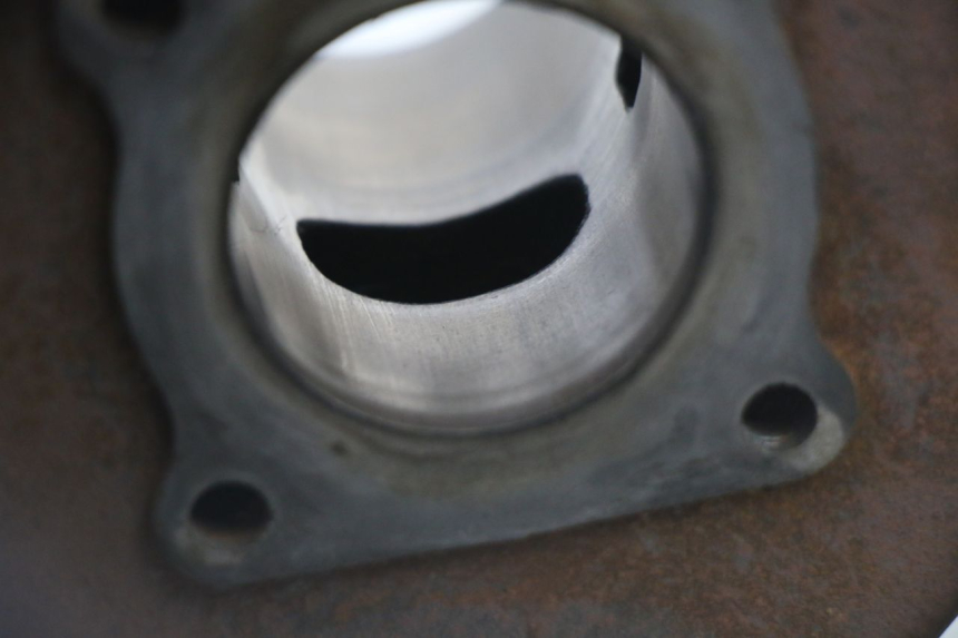 photo de CYLINDRE PISTON PEUGEOT KISBEE 2T 50 (2010 - 2017) - Zoom composants