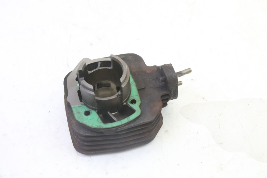 photo de CYLINDRE PISTON PEUGEOT KISBEE 2T 50 (2010 - 2017) - Vue rapprochée