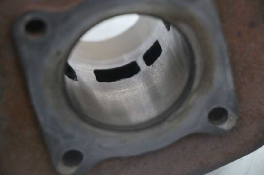 photo de CYLINDRE PISTON PEUGEOT KISBEE 2T 50 (2010 - 2017) - Marquages et références