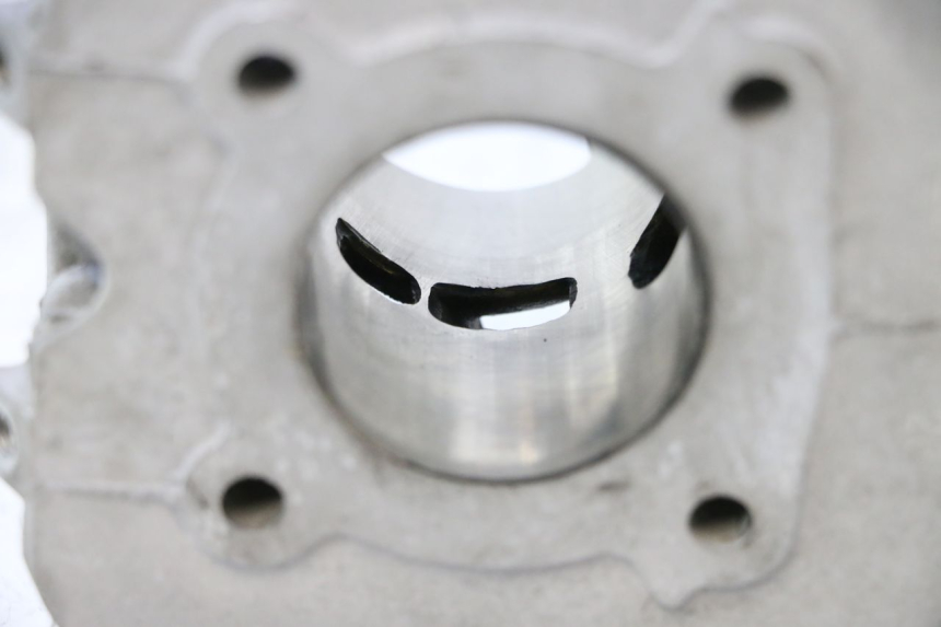photo de CYLINDRE PISTON PEUGEOT KISBEE 2T 50 (2018 - 2022) - Vue d’ensemble