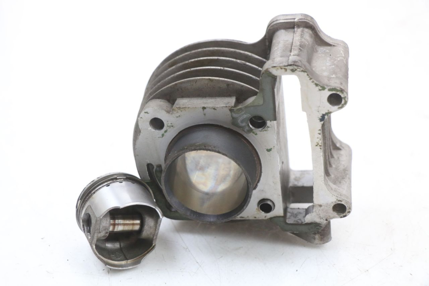 photo de CYLINDRE PISTON PEUGEOT KISBEE 4T 50 (2018 - 2022) - Vue d’ensemble