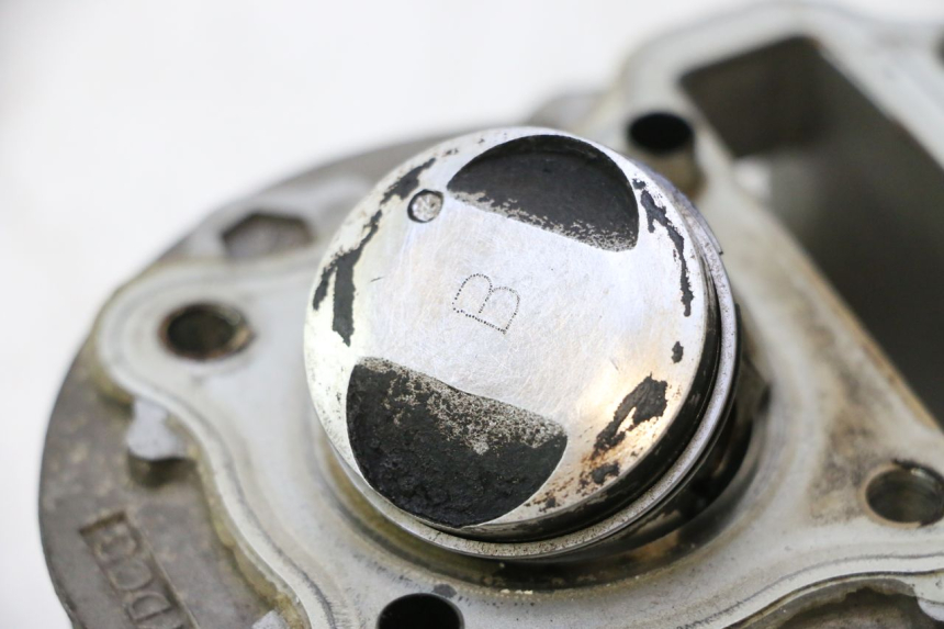 photo de CYLINDRE PISTON PEUGEOT KISBEE 4T 50 (2010 - 2017) - Photo complémentaire