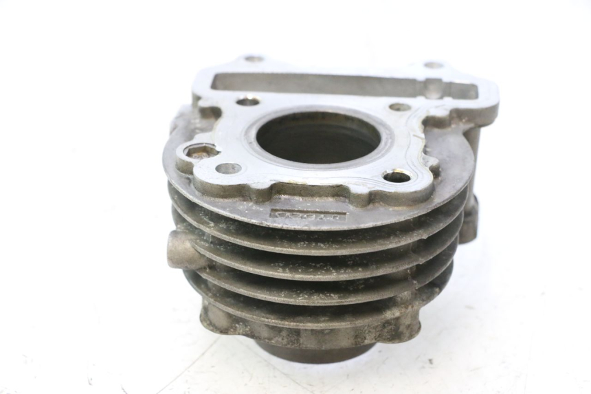 photo de CYLINDRE PISTON PEUGEOT KISBEE 4T 50 (2018 - 2022) - Autre angle de vue