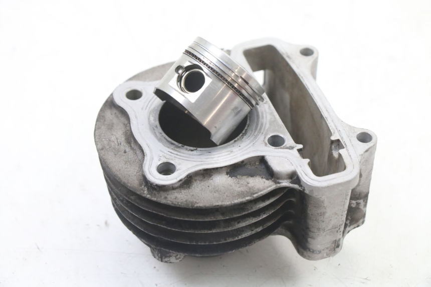 photo de CYLINDRE PISTON KYMCO DINK 4T 50 (2007 - 2018) - Vue principale