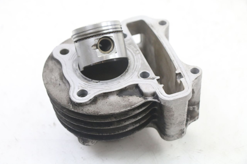 photo de CYLINDRE PISTON KYMCO DINK 4T 50 (2007 - 2018) - Détail de la pièce