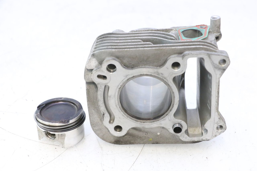 photo de CYLINDRE PISTON PIAGGIO LIBERTY IGET S 125 (2016 - 2020) - Photo complémentaire