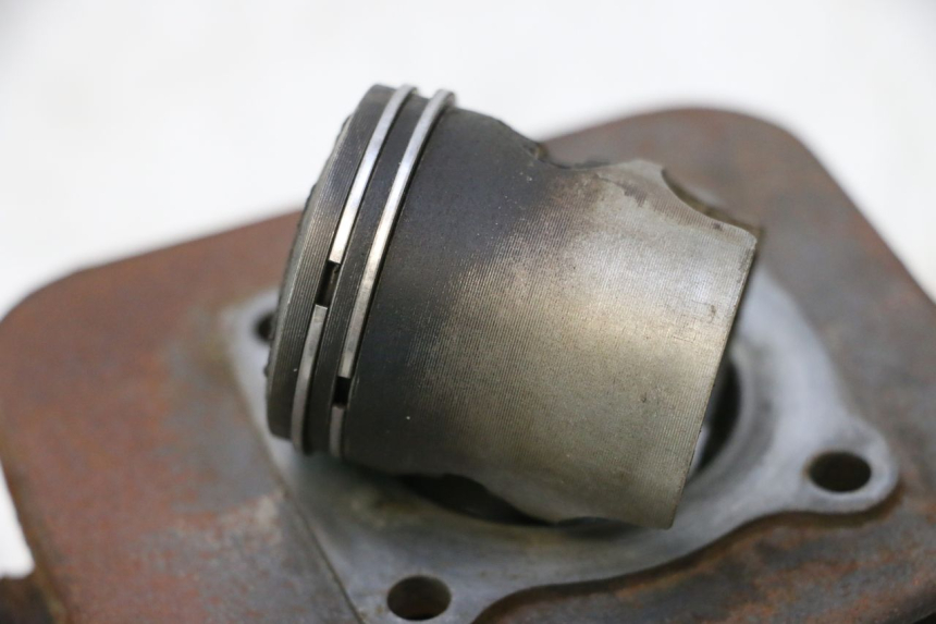 photo de CYLINDRE PISTON PEUGEOT LUDIX 50 (2008 - 2017) - Vue rapprochée