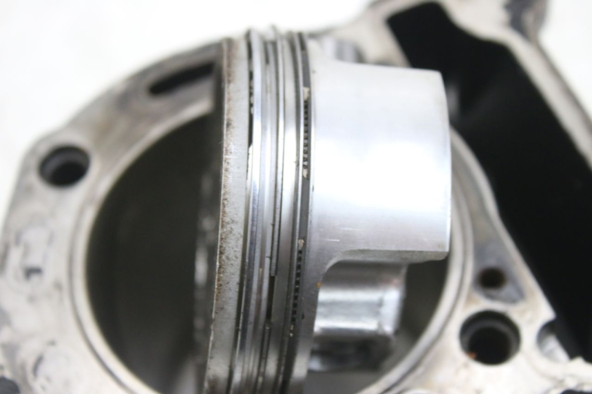 photo de CYLINDRE PISTON PIAGGIO MP3 RL 250 (2006 - 2010) - Zoom composants