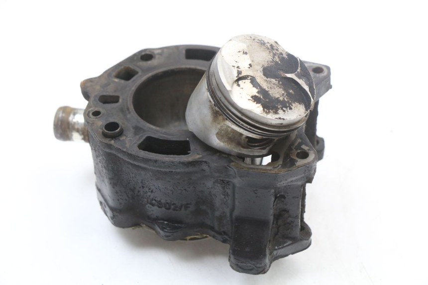 photo de CYLINDRE PISTON PIAGGIO MP3 125 (2006 - 2014) - Gros plan technique