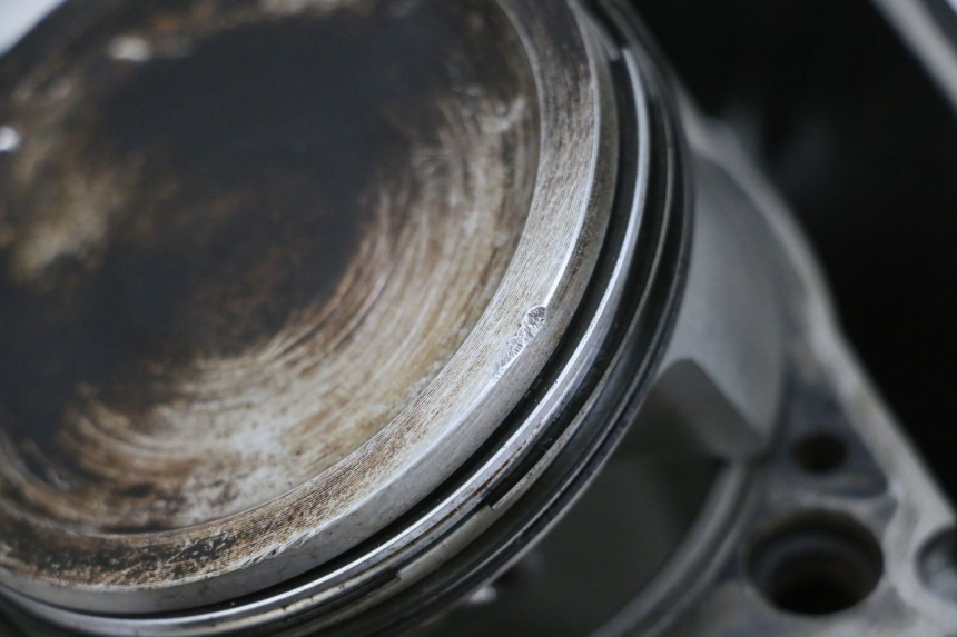 photo de CYLINDRE PISTON PIAGGIO MP3 RL 250 (2006 - 2010) - Inspection visuelle