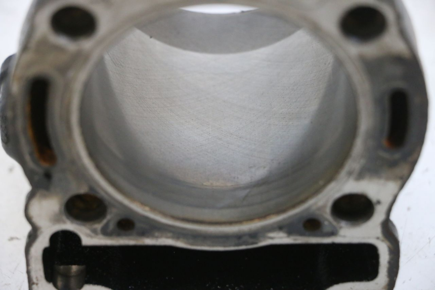 photo de CYLINDRE PISTON PIAGGIO MP3 RL 250 (2006 - 2010) - Gros plan technique
