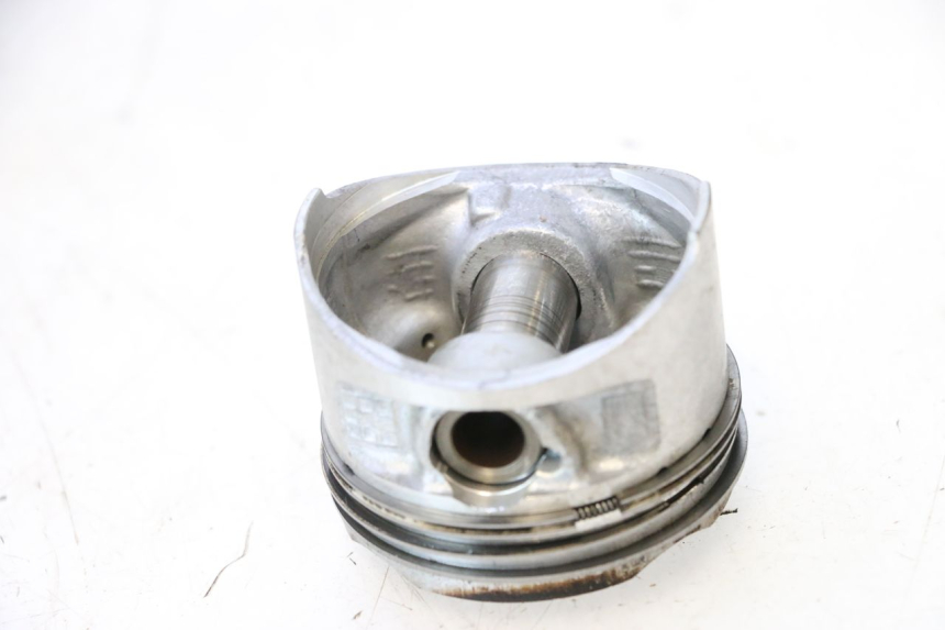 photo de CYLINDRE PISTON PIAGGIO MP3 125 (2006 - 2014) - Angle alternatif