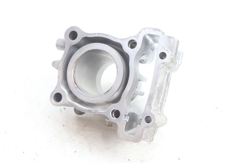 photo de CYLINDRE PISTON YAMAHA N-MAX NMAX 125 (2021 - 2024) - Points de fixation