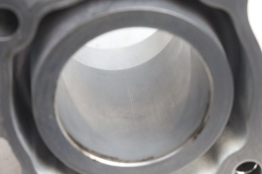 photo de CYLINDRE PISTON YAMAHA N-MAX NMAX 125 (2021 - 2024) - État de surface