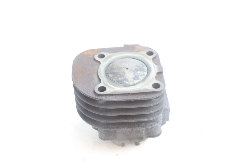 photo de CYLINDRE PISTON YAMAHA NEO'S NEOS 2T 50 (1998 - 2007) - Gros plan technique