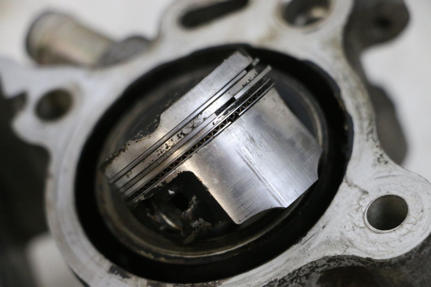 photo de CYLINDRE PISTON YAMAHA NEOS NEO'S 4T 50 (2008 - 2016) - Vue rapprochée