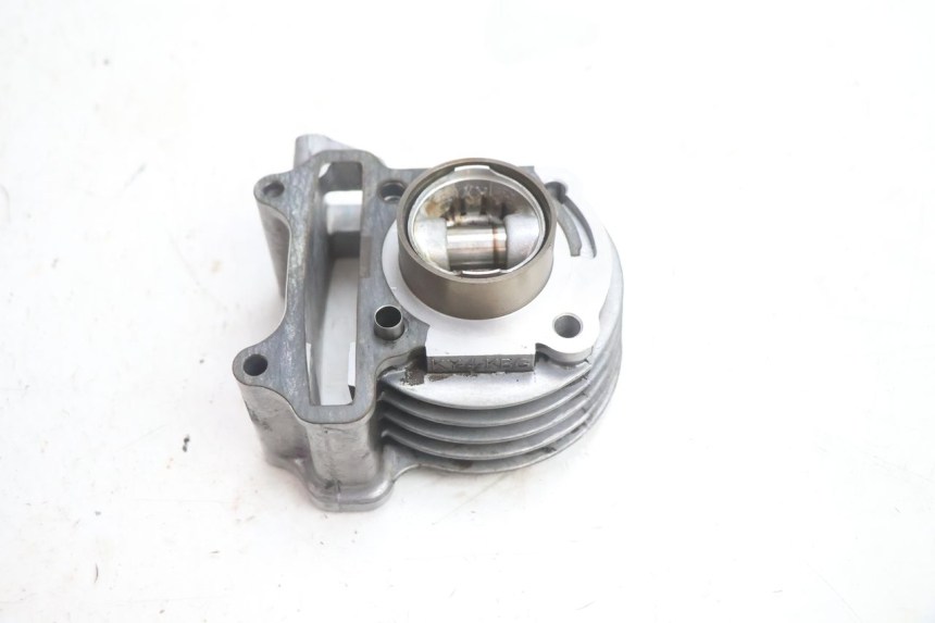 photo de CYLINDRE PISTON KYMCO LIKE 4T 50 (2019 - 2025) - Points de fixation