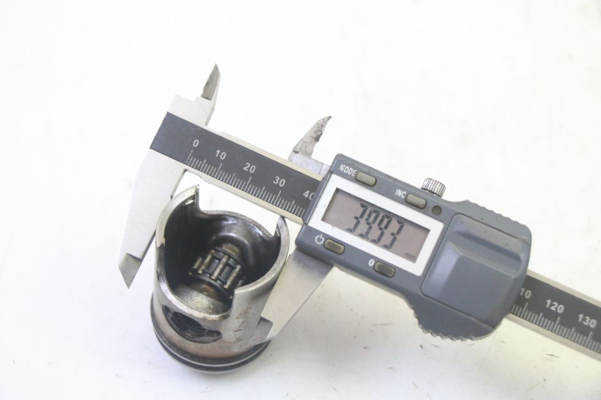 photo de CYLINDRE PISTON PIAGGIO NEW TYPHOON 50 (2010 - 2017) - Zoom état d’usage