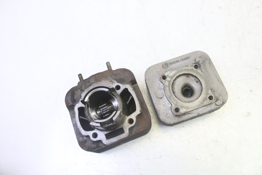 photo de CYLINDRE PISTON PIAGGIO NEW TYPHOON 50 (2010 - 2017) - Gros plan technique